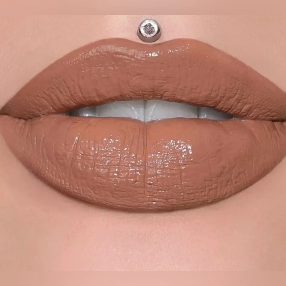 Mannequin Jeffree Star Cosmetics Supreme Gloss in - Picture 1 of 5